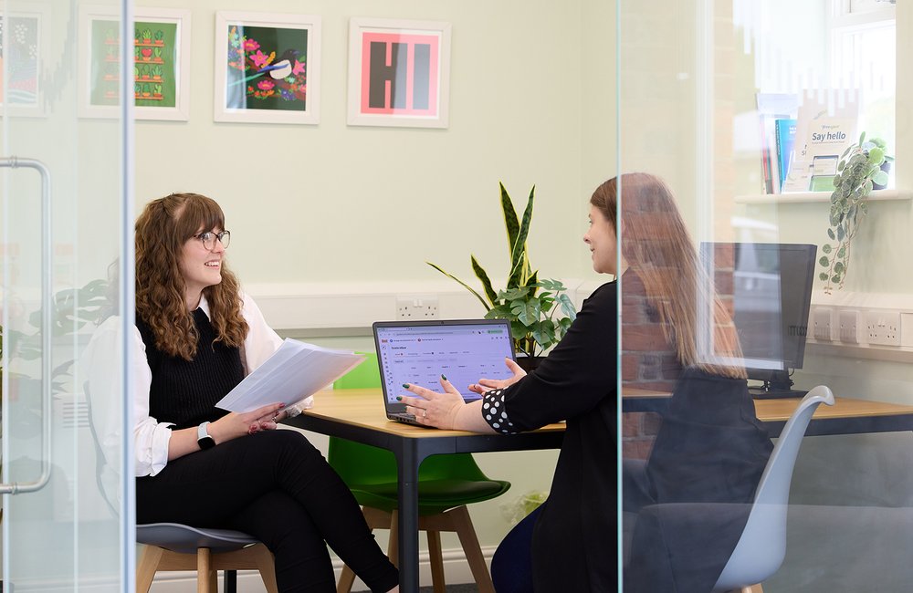 Software Training VAT Bookkeeping Two People Meeting 3